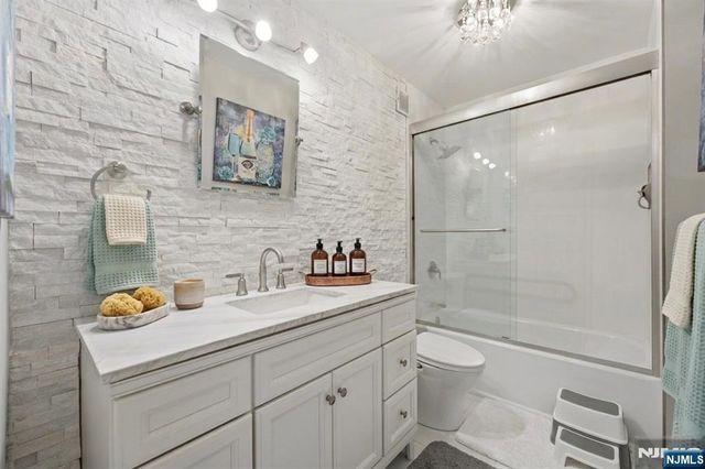 6 Horizon 2809, Fort Lee, NJ 07024