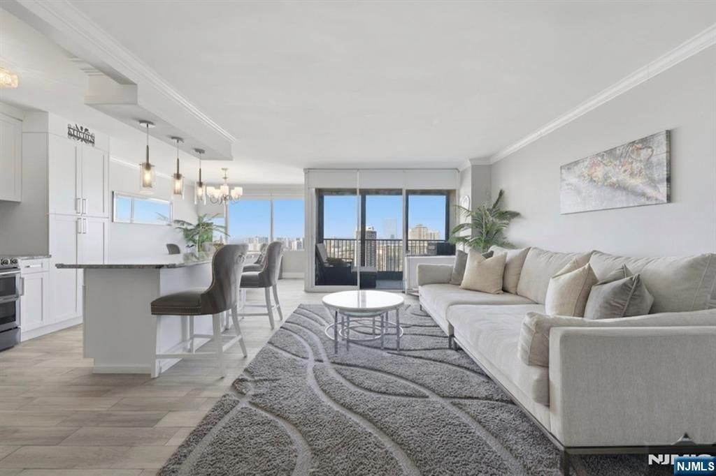 6 Horizon 2809, Fort Lee, NJ 07024