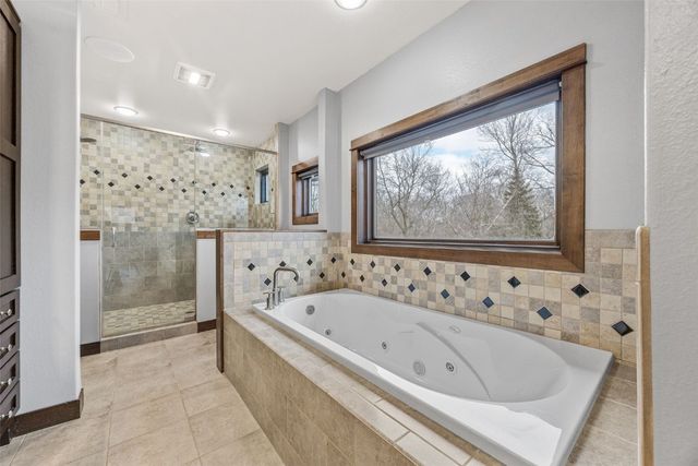 3684 Crippen Court NE, North Liberty, IA 52317