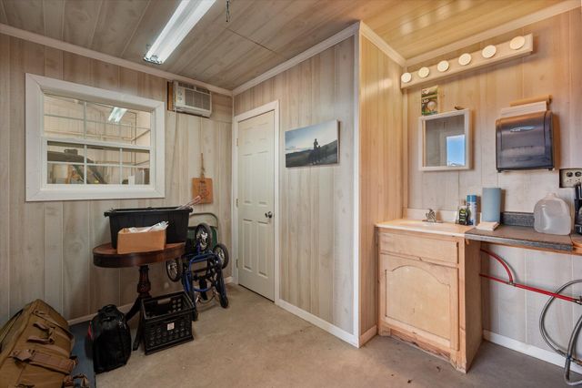 1026 Willow Road, Wilson, TX 79381