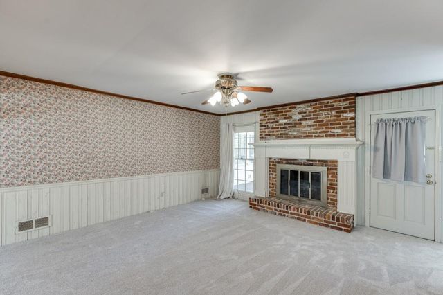 1301 Renee Drive SW, Lilburn, GA 30047