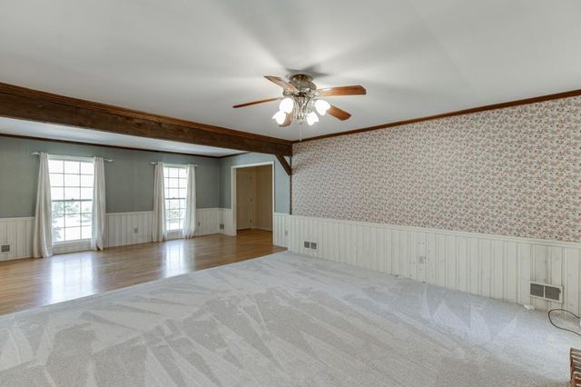 1301 Renee Drive SW, Lilburn, GA 30047