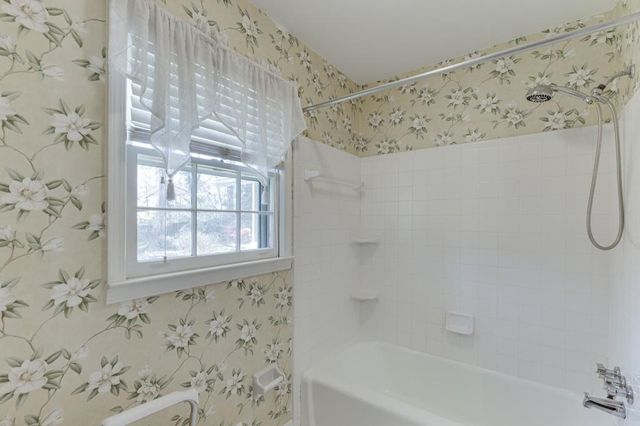 1301 Renee Drive SW, Lilburn, GA 30047