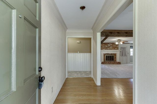 1301 Renee Drive SW, Lilburn, GA 30047