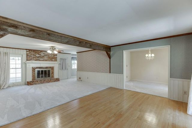 1301 Renee Drive SW, Lilburn, GA 30047