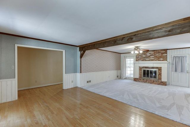 1301 Renee Drive SW, Lilburn, GA 30047