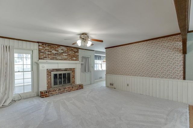 1301 Renee Drive SW, Lilburn, GA 30047