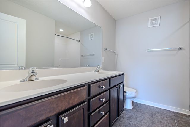 197 79th Street, West Des Moines, IA 50266
