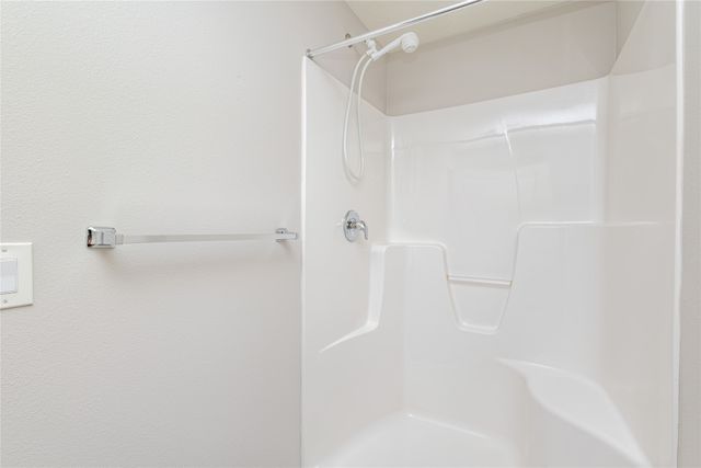 197 79th Street, West Des Moines, IA 50266