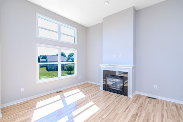 197 79th Street, West Des Moines, IA 50266