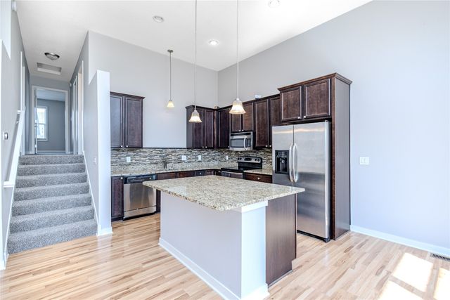 197 79th Street, West Des Moines, IA 50266