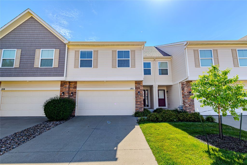 197 79th Street, West Des Moines, IA 50266