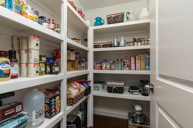 4749 E Rutherford Street, Springfield, MO 65802