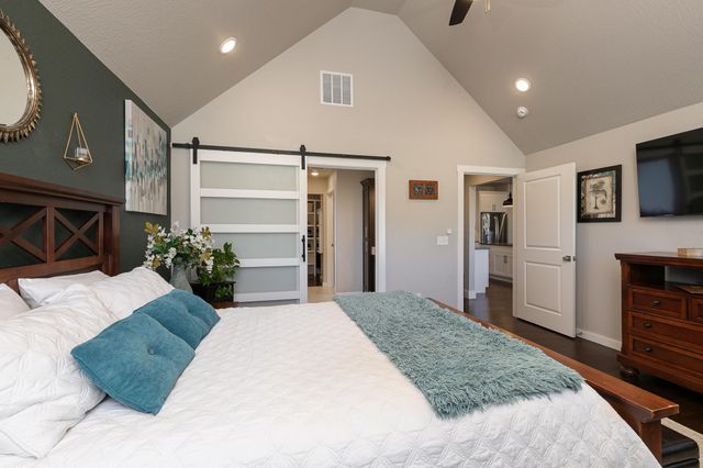 4749 E Rutherford Street, Springfield, MO 65802