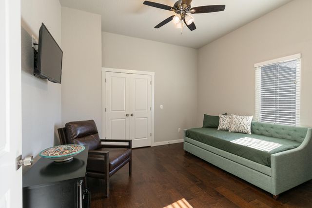 4749 E Rutherford Street, Springfield, MO 65802