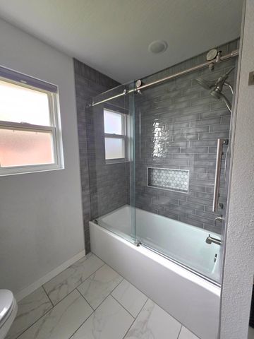 4749 E Rutherford Street, Springfield, MO 65802