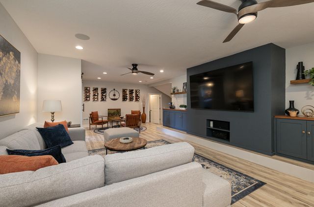 4749 E Rutherford Street, Springfield, MO 65802