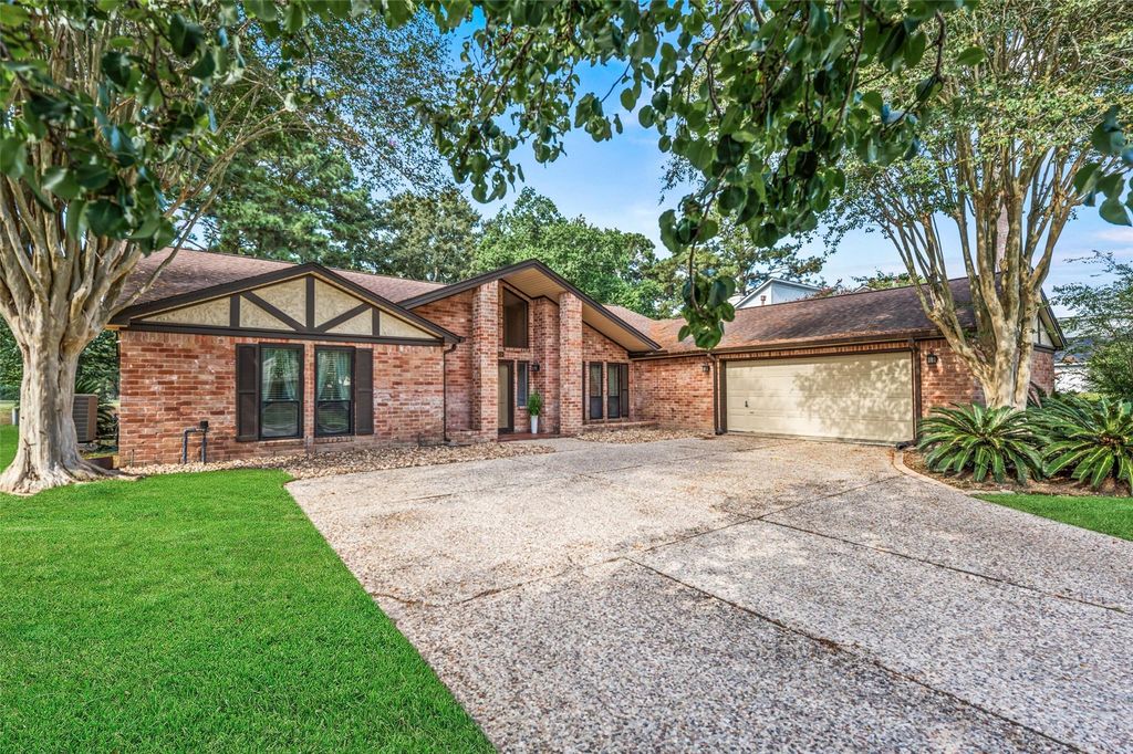 8019 Rebawood Drive, Humble, TX 77346