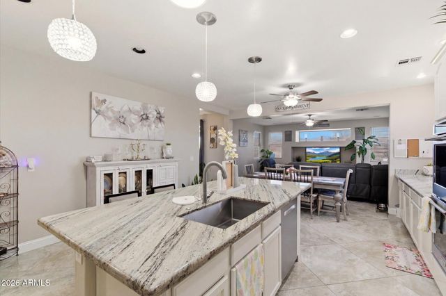 22250 W ASHLEIGH MARIE Drive, Buckeye, AZ 85326