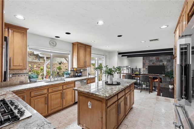 20224 Chapter, Woodland Hills, CA 91364