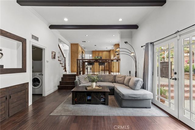 20224 Chapter, Woodland Hills, CA 91364