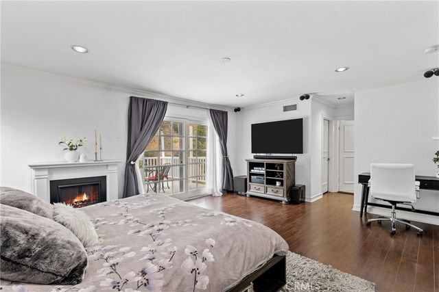 20224 Chapter, Woodland Hills, CA 91364