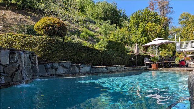20224 Chapter, Woodland Hills, CA 91364