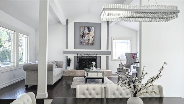 20224 Chapter, Woodland Hills, CA 91364