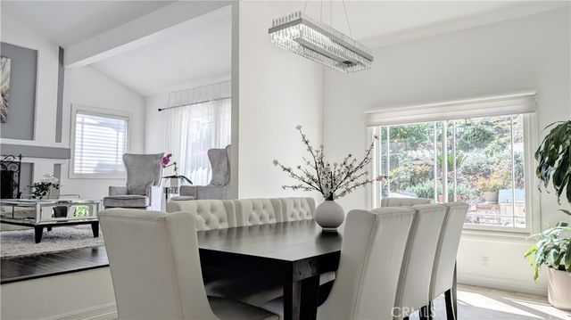 20224 Chapter, Woodland Hills, CA 91364