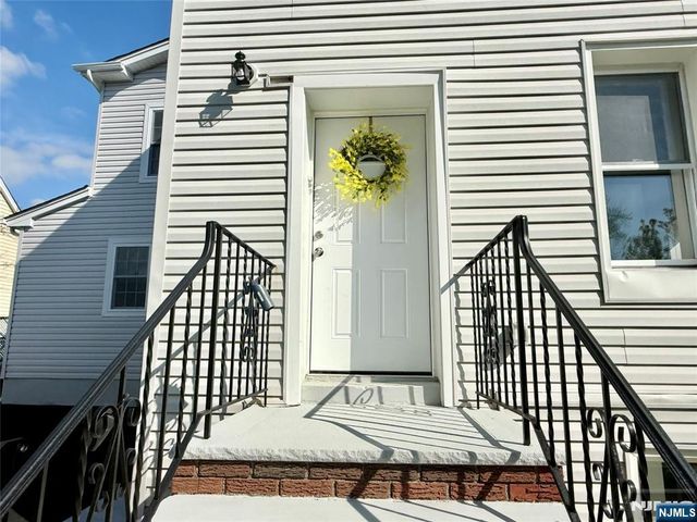 13 Roosevelt Avenue A, Lodi, NJ 07644