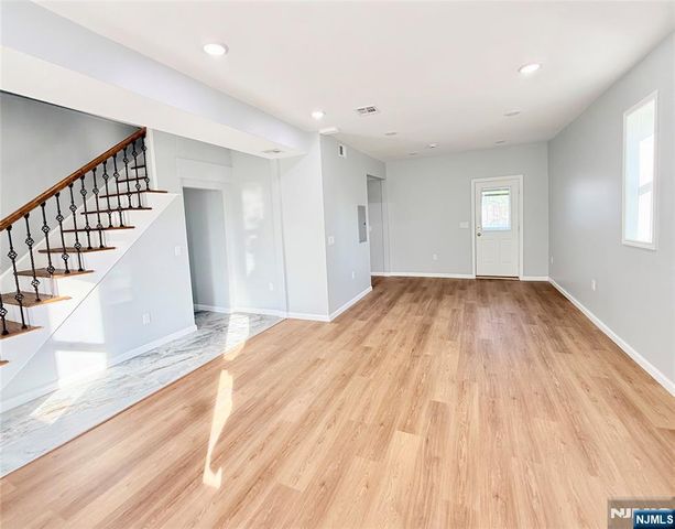 13 Roosevelt Avenue A, Lodi, NJ 07644