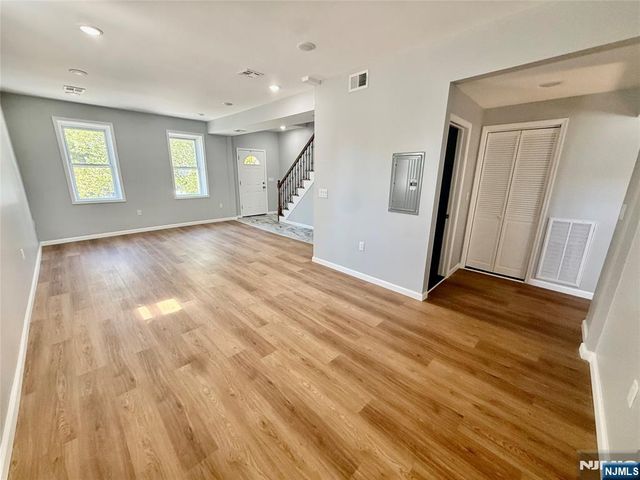 13 Roosevelt Avenue A, Lodi, NJ 07644