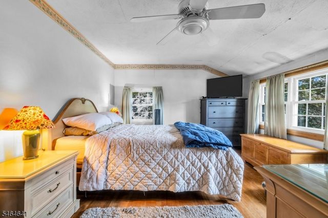 34 Salrit Ave, Waldwick Boro, NJ 07463