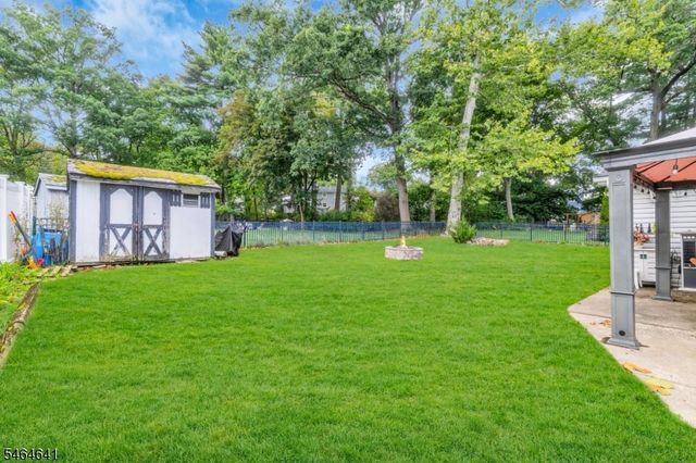 34 Salrit Ave, Waldwick Boro, NJ 07463