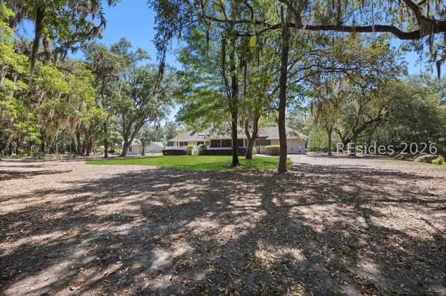 3 Craven Pl, Hilton Head Island, SC 29928