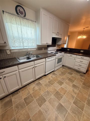 4421 E Kellis Street, Fort Worth, TX 76119
