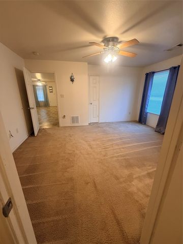 4421 E Kellis Street, Fort Worth, TX 76119
