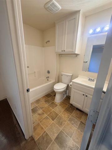 4421 E Kellis Street, Fort Worth, TX 76119