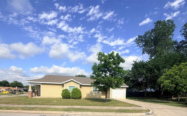 4421 E Kellis Street, Fort Worth, TX 76119