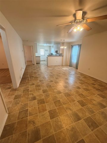 4421 E Kellis Street, Fort Worth, TX 76119