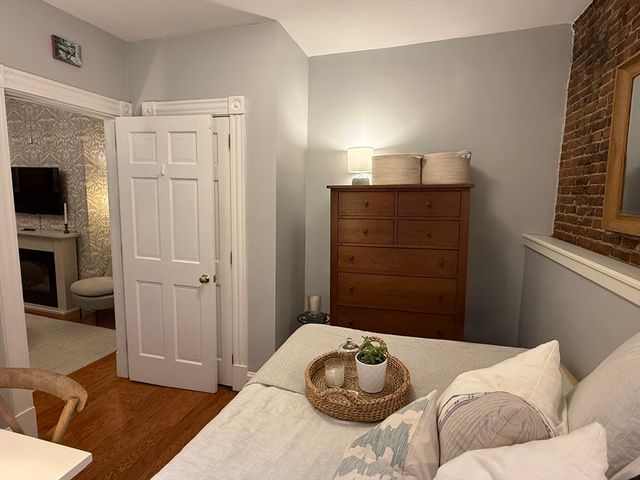 59 Myrtle 3, Boston, MA 02114