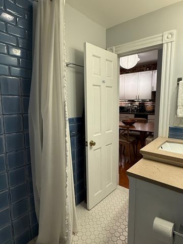 59 Myrtle 3, Boston, MA 02114