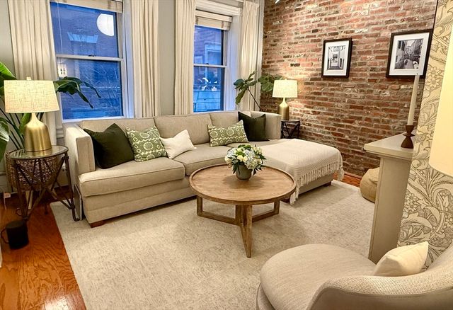 59 Myrtle 3, Boston, MA 02114