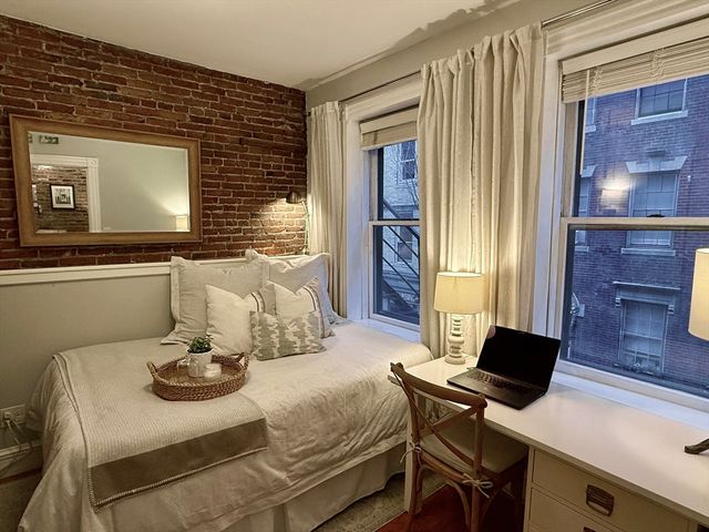 59 Myrtle 3, Boston, MA 02114