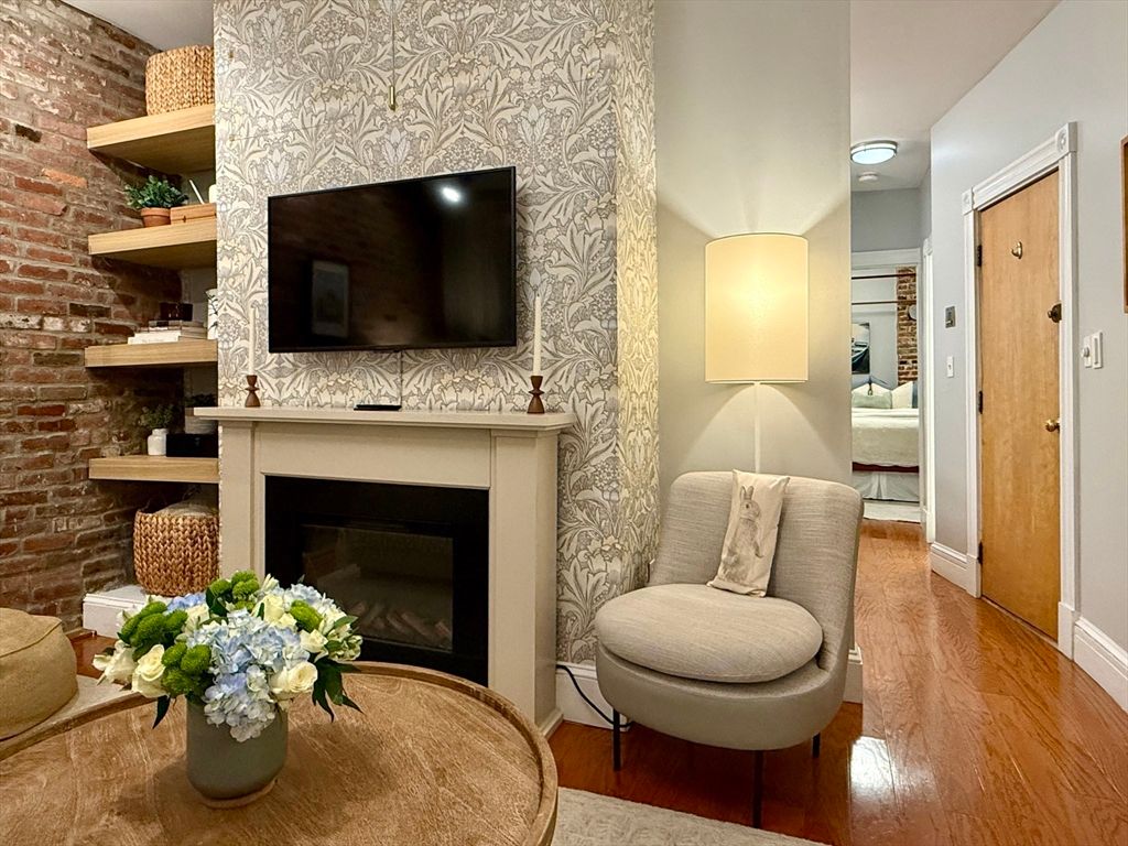 59 Myrtle 3, Boston, MA 02114