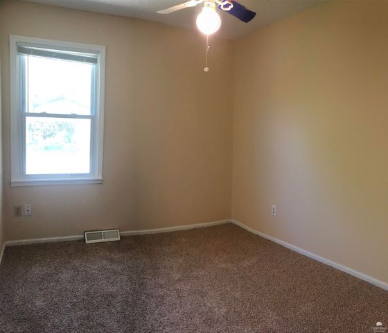 2501 CandleCrest Circle, Manhattan, KS 66503