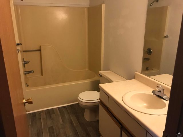 2501 CandleCrest Circle, Manhattan, KS 66503