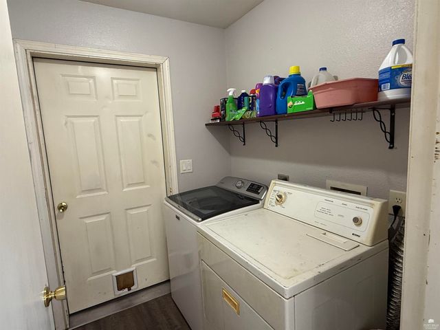 2501 CandleCrest Circle, Manhattan, KS 66503