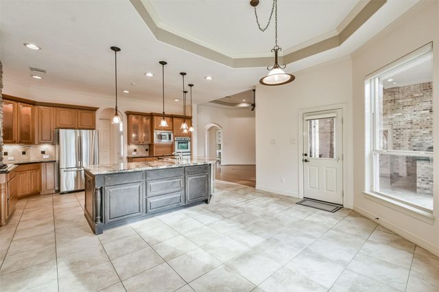 2 Sagestone, Conroe, TX 77304