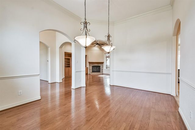 2 Sagestone, Conroe, TX 77304
